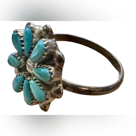 Native Zuni Turquoise Cluster Sterling Silver Ring (6.5) - Picture 6 of 8
